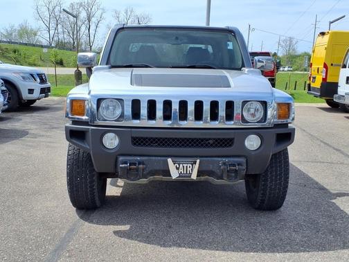 2010 Hummer H3T Luxury Edition