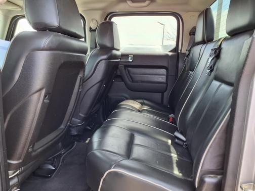 2010 Hummer H3T Luxury Edition