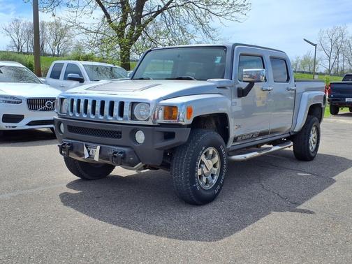 2010 Hummer H3T Luxury Edition