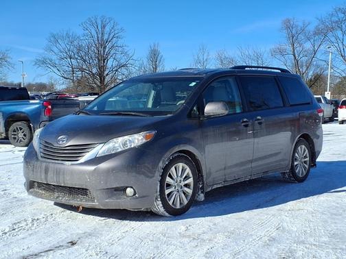 2014 Toyota Sienna XLE