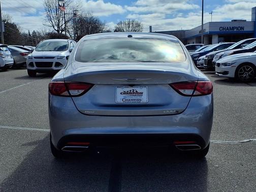 2016 Chrysler 200 S
