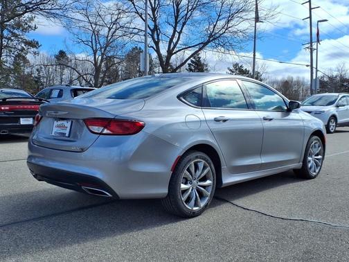2016 Chrysler 200 S