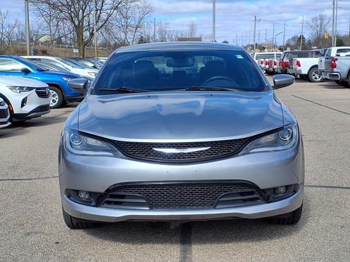 2016 Chrysler 200 S