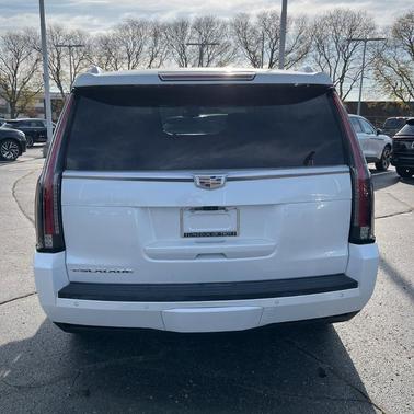 2018 Cadillac Escalade Luxury