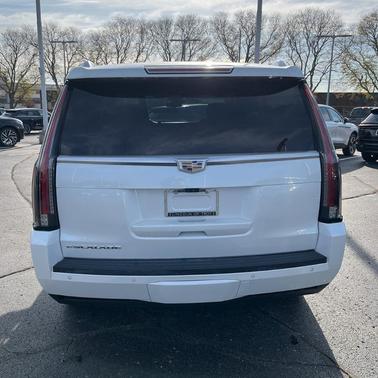 2018 Cadillac Escalade Luxury