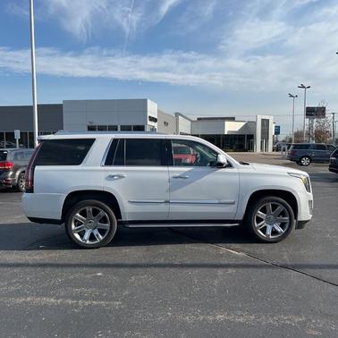 2018 Cadillac Escalade Luxury