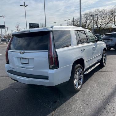 2018 Cadillac Escalade Luxury