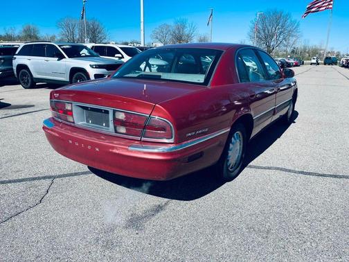 Santa Fe Red Pearl 1999 Buick Park Avenue Base