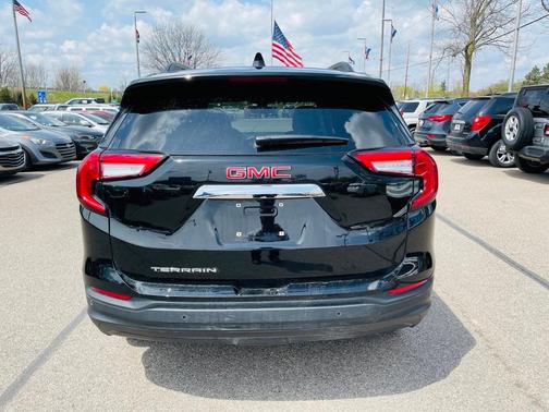 2022 GMC Terrain SLE