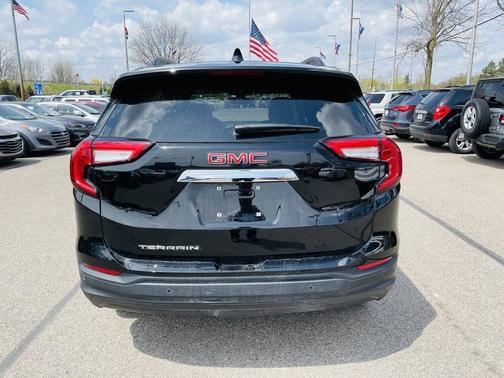 2022 GMC Terrain SLE