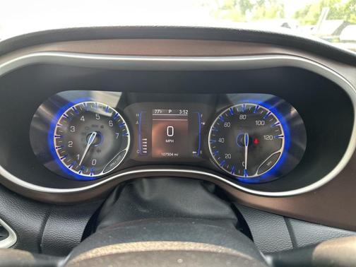 2019 Chrysler Pacifica Touring-L