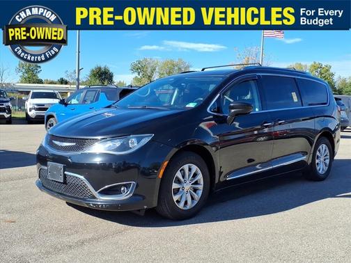 2018 Chrysler Pacifica Touring-L