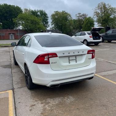 2016 Volvo S60 Inscription T5 Drive-E Platinum