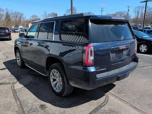 Dark Sapphire Blue 2018 GMC Yukon SLE