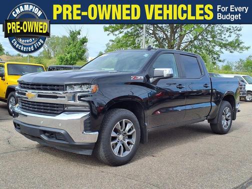 Black Metallic 2021 Chevrolet Silverado 1500 LT