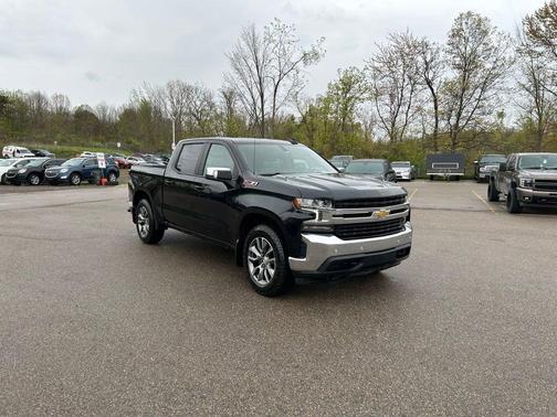 Black Metallic 2021 Chevrolet Silverado 1500 LT