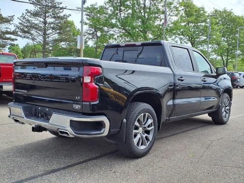 Black Metallic 2021 Chevrolet Silverado 1500 LT
