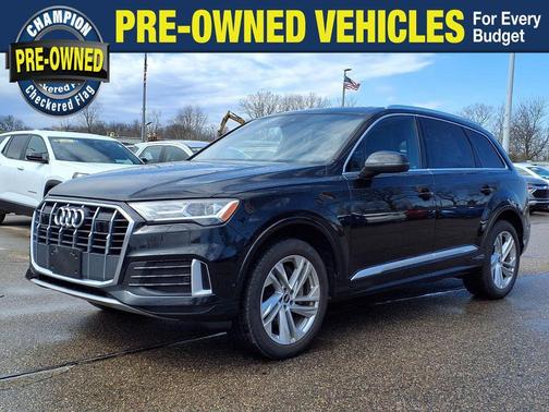 Mythos Black Metallic 2022 Audi Q7 45 Premium Plus