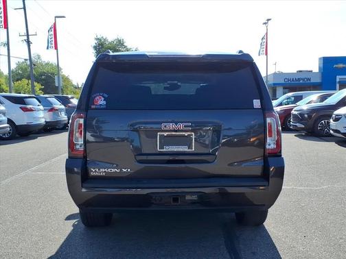 2016 GMC Yukon XL SLE