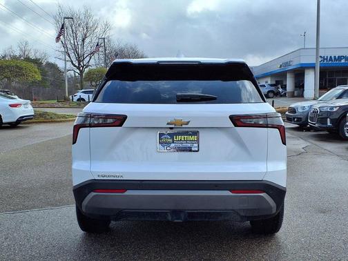 Summit White 2026 Chevrolet Equinox LT