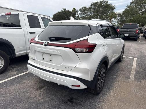 2021 Nissan Kicks SV