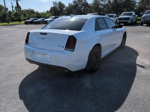 2020 Chrysler 300 C