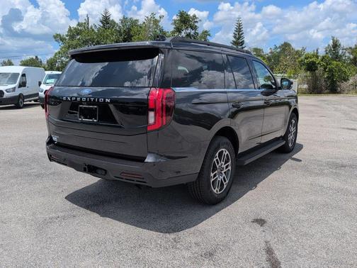 DARK MATTER GRAY METALLIC 2026 Ford Expedition Active