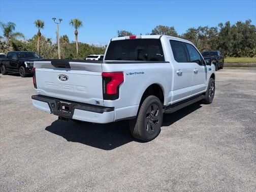 2025 Ford F-150 Lightning Flash