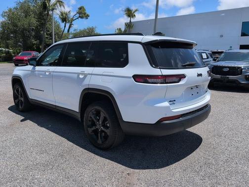 Bright White Clearcoat 2024 Jeep Grand Cherokee L Limited