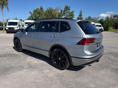 2020 Volkswagen Tiguan 2.0T SE R-Line Black