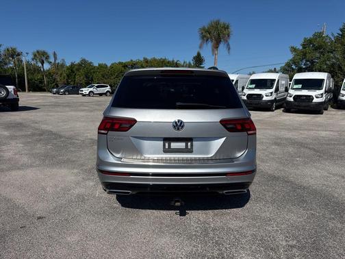 2020 Volkswagen Tiguan 2.0T SE R-Line Black