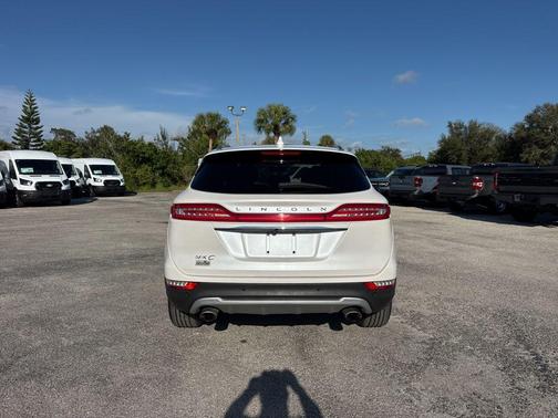 2019 Lincoln MKC Standard