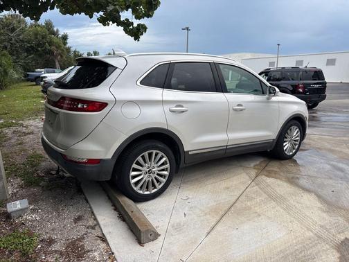 2019 Lincoln MKC Standard