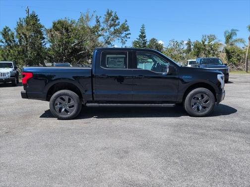2025 Ford F-150 Lightning Flash