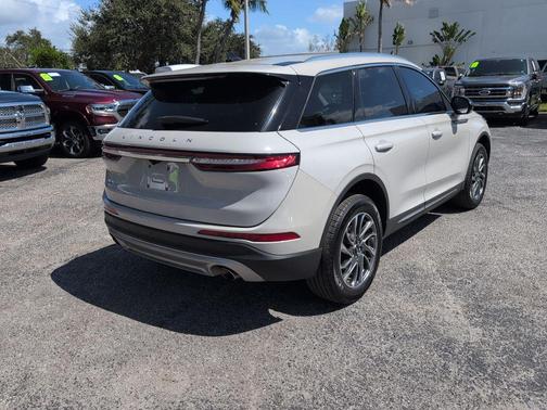 2022 Lincoln Corsair Standard