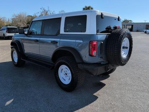 2025 Ford Bronco Heritage Edition