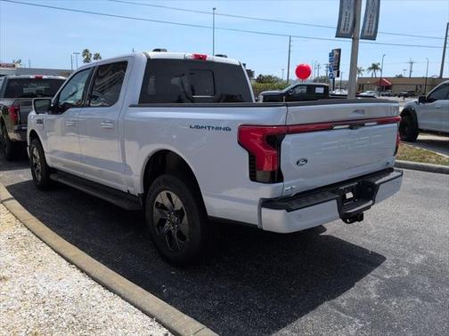 2025 Ford F-150 Lightning LARIAT