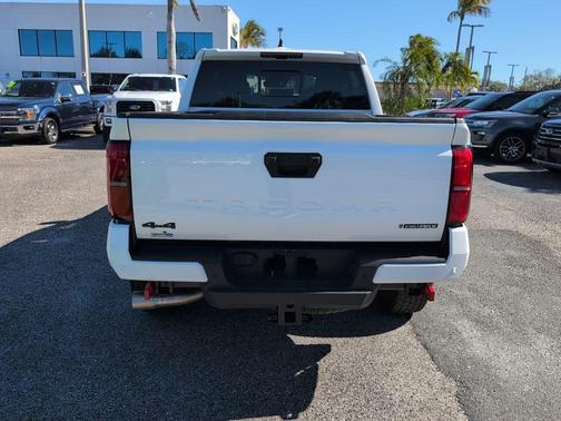 2025 Toyota Tacoma Hybrid TRD Off Road