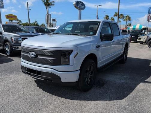 2025 Ford F-150 Lightning Flash