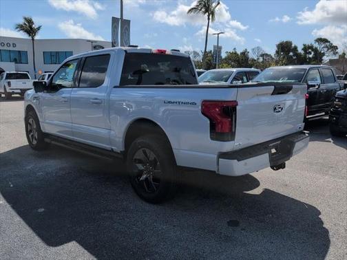 2025 Ford F-150 Lightning Flash