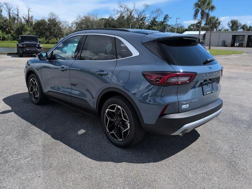 2025 Ford Escape Platinum