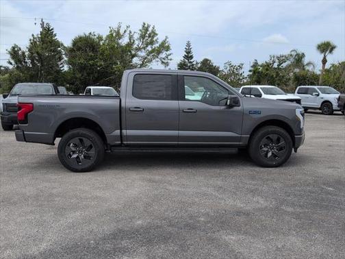 2025 Ford F-150 Lightning LARIAT