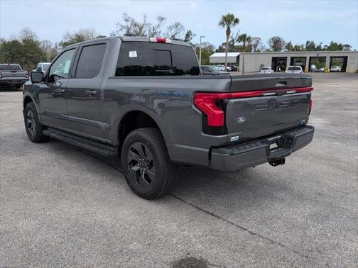 2025 Ford F-150 Lightning LARIAT