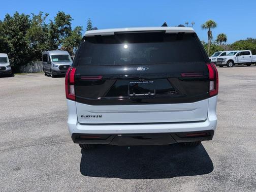 OXFORD WHITE 2026 Ford Expedition Platinum