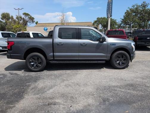 2025 Ford F-150 Lightning Flash