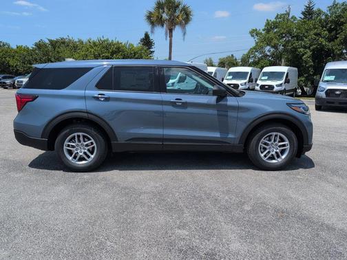 Vapor Blue Metallic 2026 Ford Explorer Active