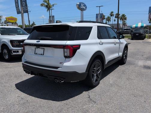 2025 Ford Explorer ST