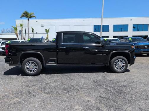 2022 Chevrolet Silverado 2500 High Country
