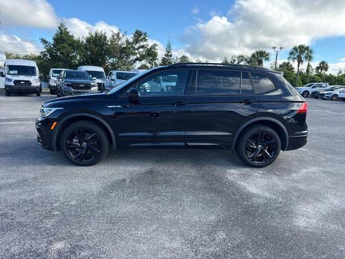 2024 Volkswagen Tiguan 2.0T SE R-Line Black