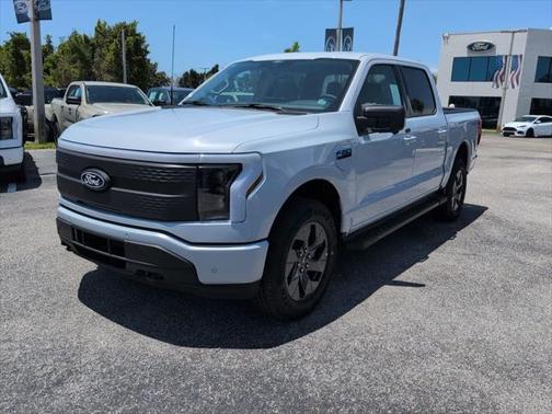 2025 Ford F-150 Lightning Flash
